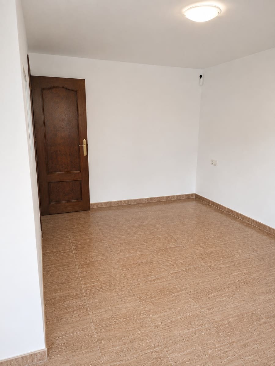 Casa de 1 habitación en Motril en venta - 125.000 € (Ref: 10061091)