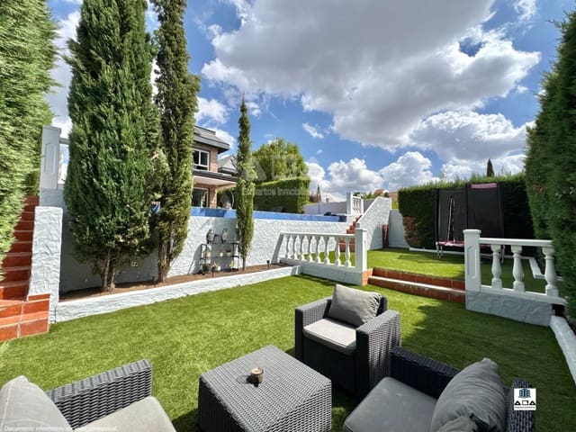 5 soveværelse Villa til salg i Torrelodones - € 997.000 (Ref: 10047390)