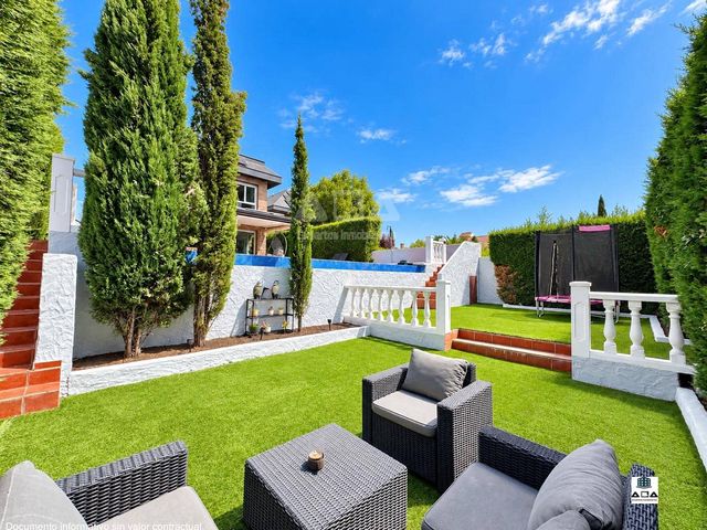 5 slaapkamer Villa te koop in Torrelodones met zwembad garage - € 997.000 (Ref: 10047390)