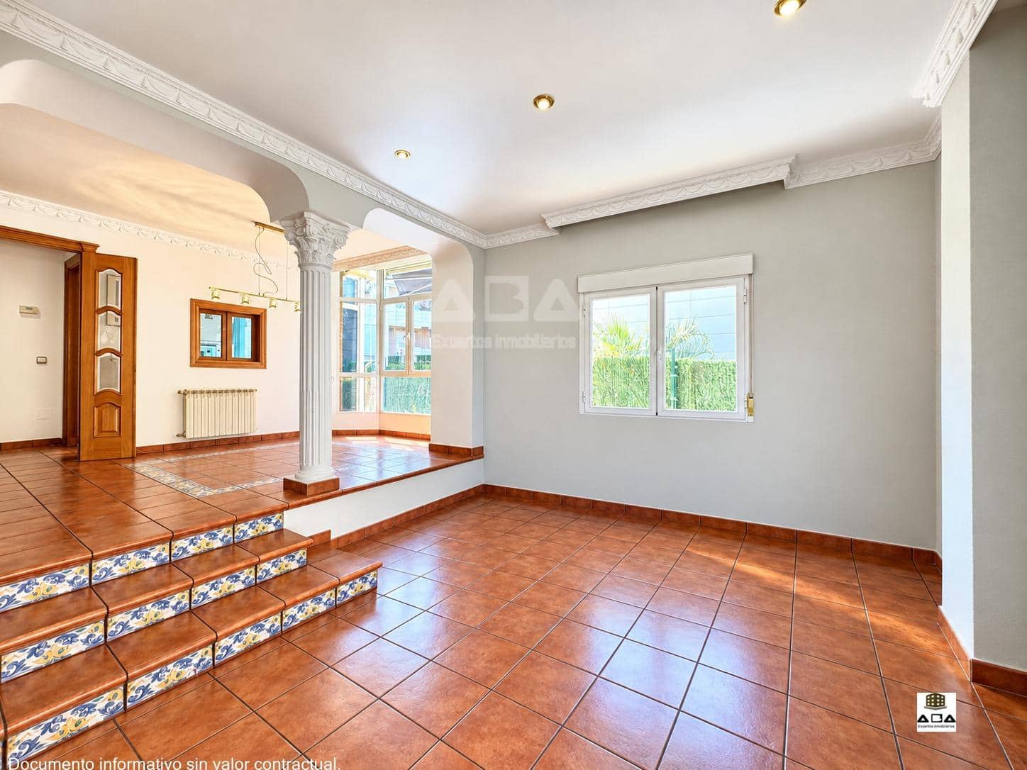 Chalet de 5 habitaciones en Villanueva de la Cañada en venta con piscina garaje - 875.000 € (Ref: 10064735)