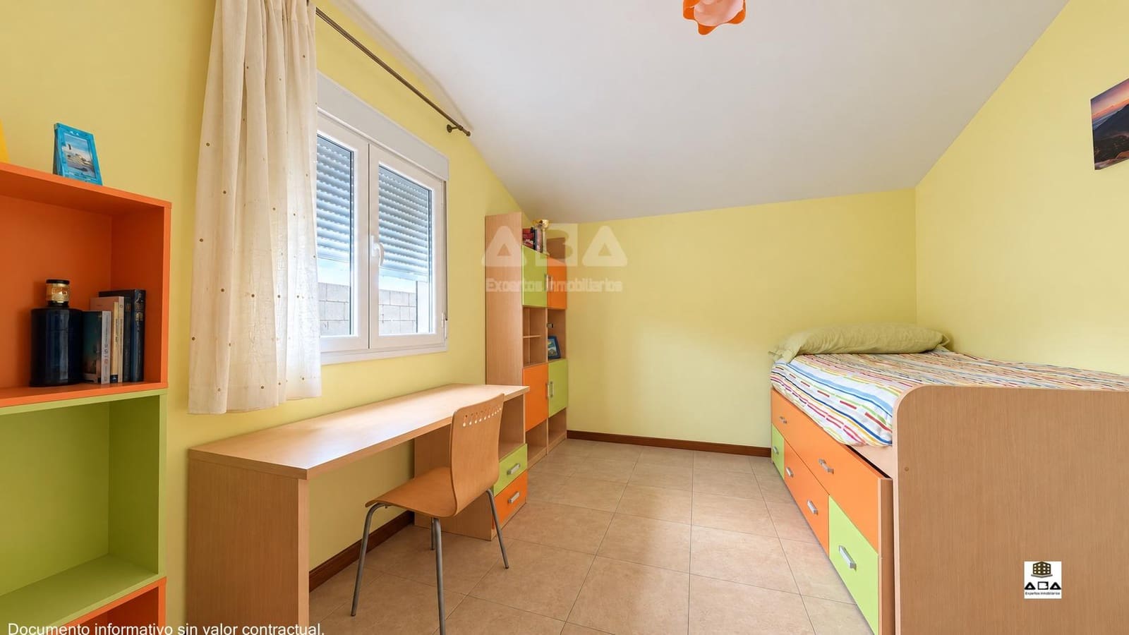 Chalet de 5 habitaciones en Manzanares en venta con garaje - 350.000 € (Ref: 10180681)