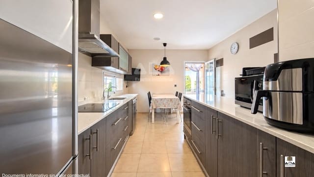 Chalet de 5 habitaciones en Manzanares en venta con garaje - 350.000 € (Ref: 10180681)