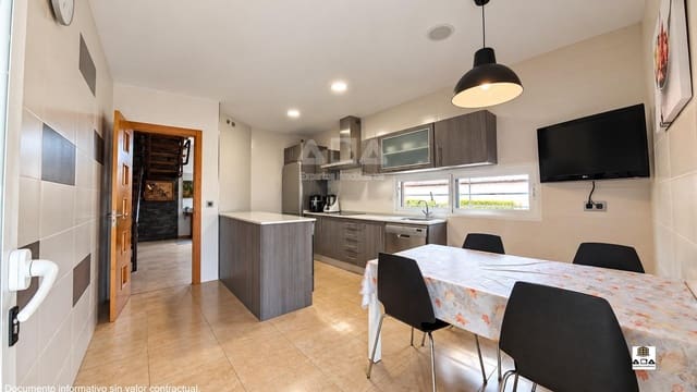 Chalet de 5 habitaciones en Manzanares en venta con garaje - 350.000 € (Ref: 10180681)
