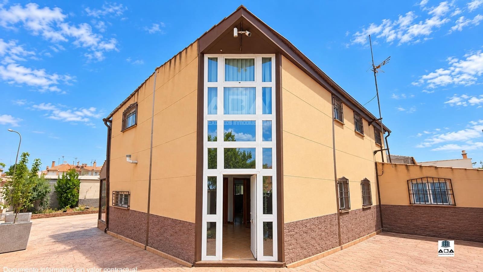 Chalet de 5 habitaciones en Manzanares en venta con garaje - 350.000 € (Ref: 10180681)