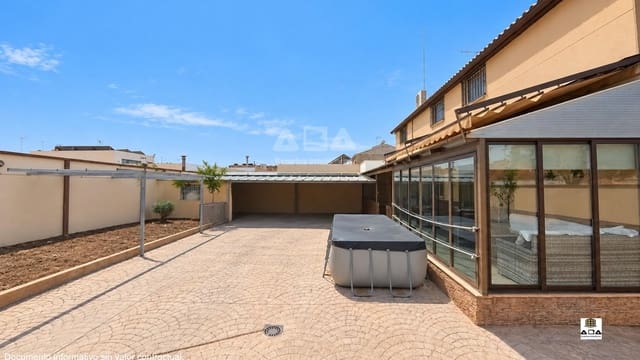 Chalet de 5 habitaciones en Manzanares en venta con garaje - 350.000 € (Ref: 10180681)