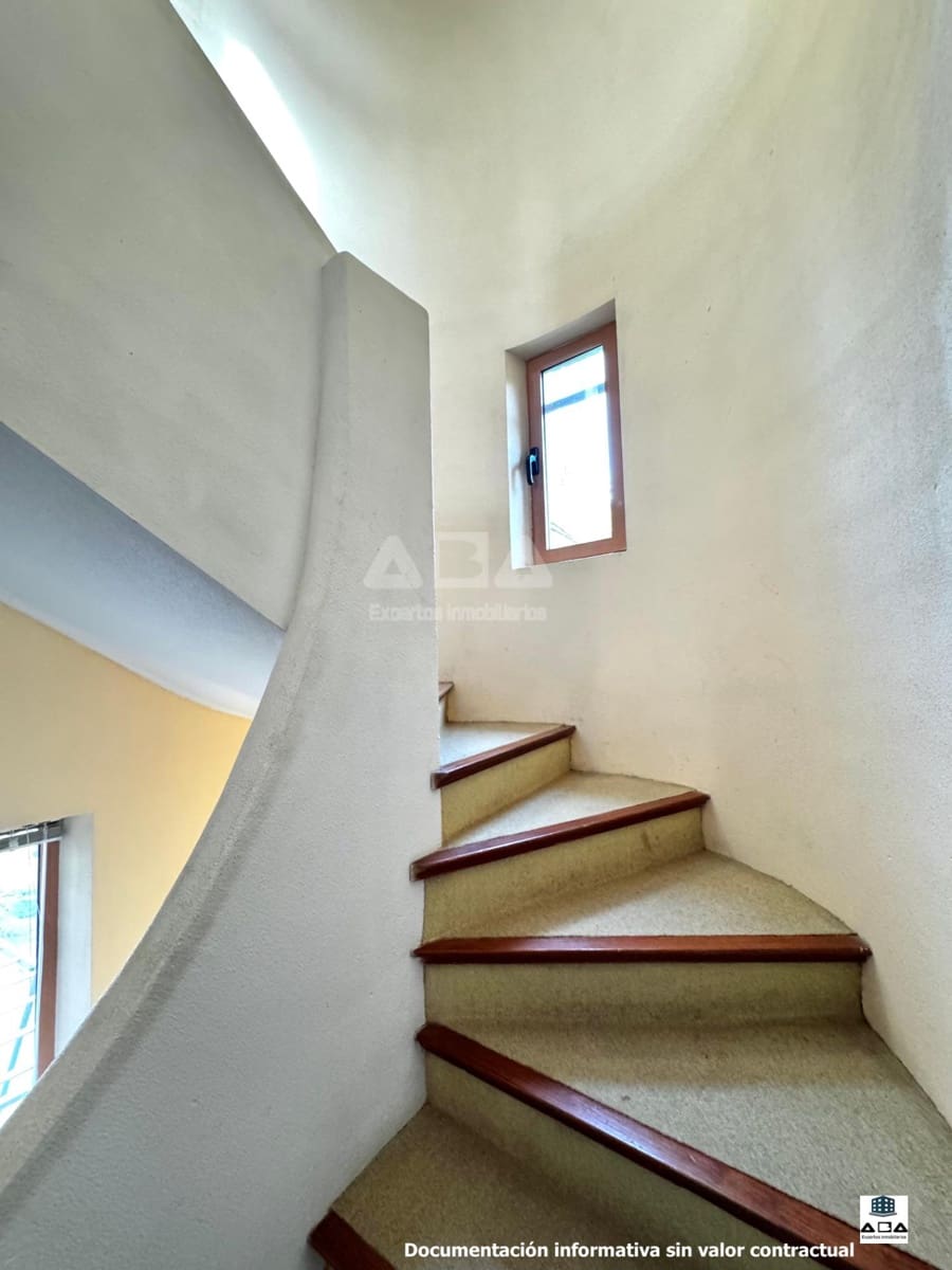 7 slaapkamer Villa te koop in Villafranqueza met zwembad garage - € 1.300.000 (Ref: 9945812)