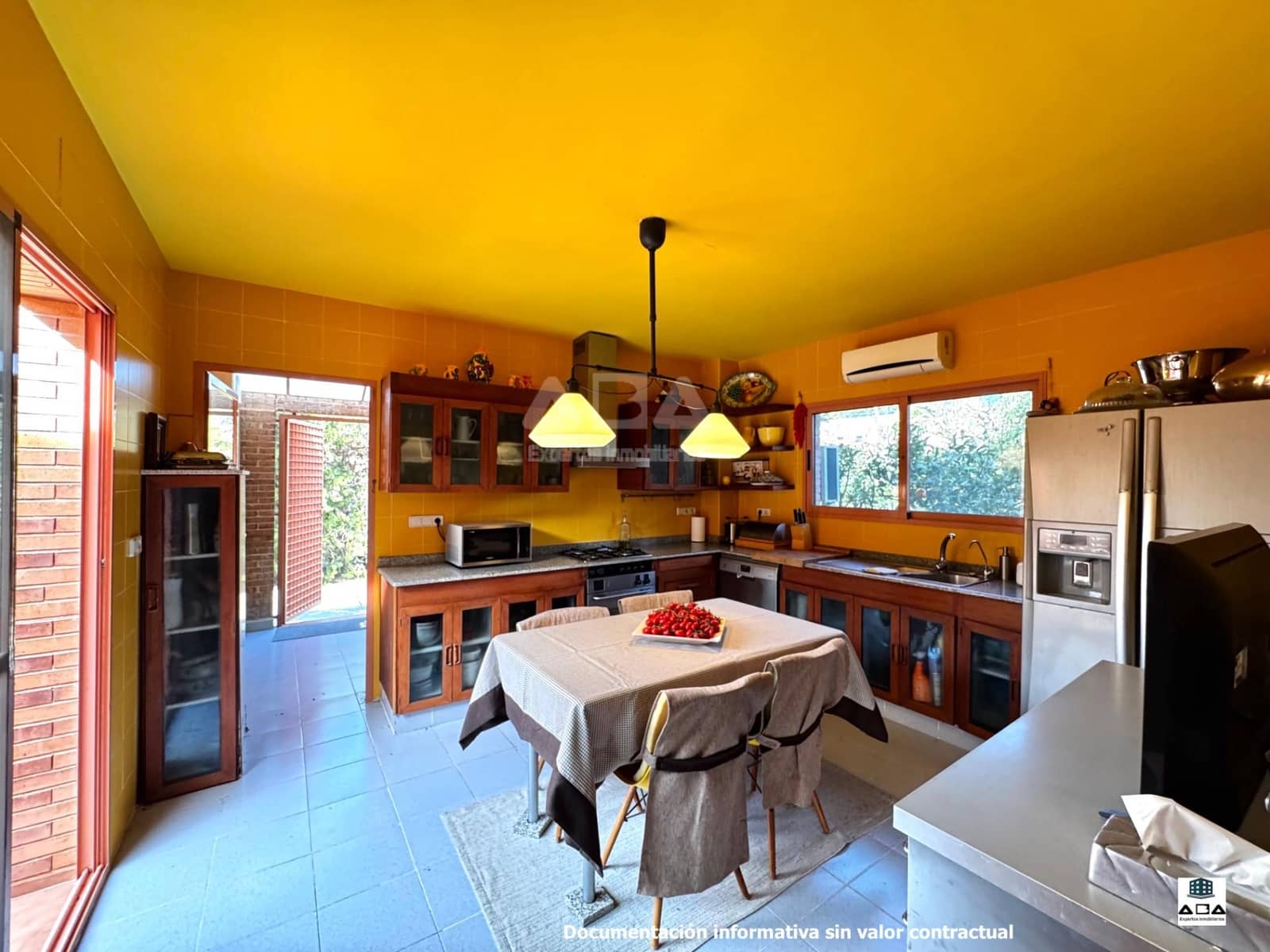 7 slaapkamer Villa te koop in Villafranqueza met zwembad garage - € 1.300.000 (Ref: 9945812)