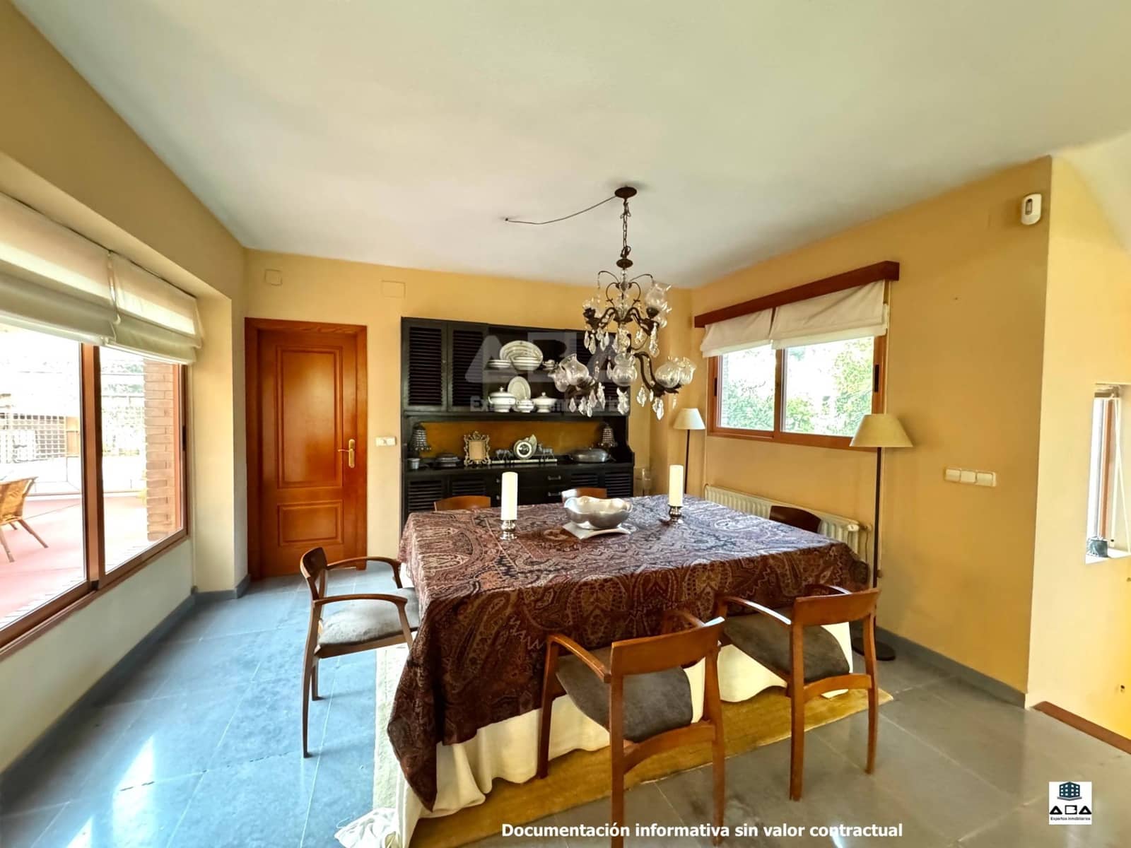 7 slaapkamer Villa te koop in Villafranqueza met zwembad garage - € 1.300.000 (Ref: 9945812)