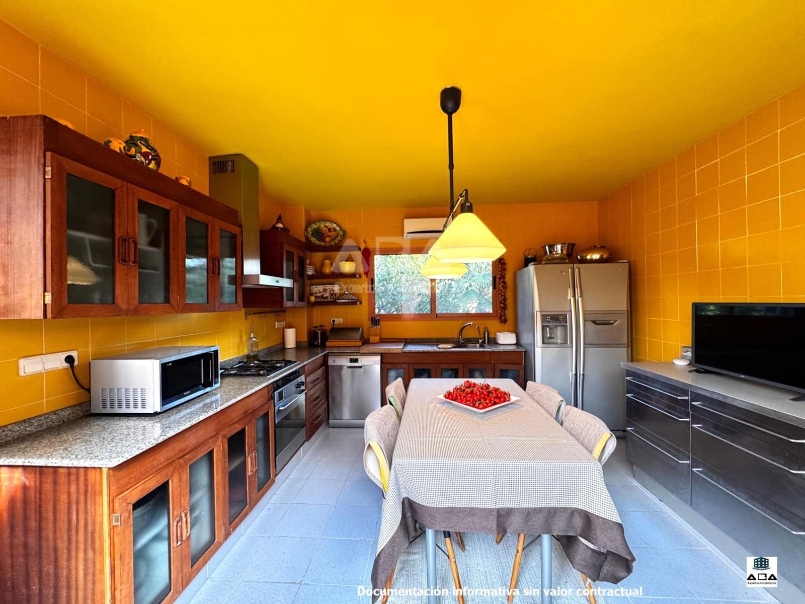 7 slaapkamer Villa te koop in Villafranqueza met zwembad garage - € 1.300.000 (Ref: 9945812)