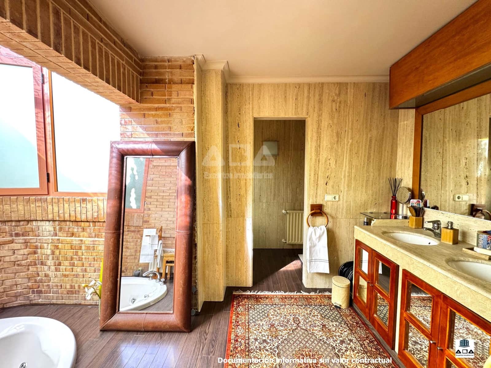 7 slaapkamer Villa te koop in Villafranqueza met zwembad garage - € 1.300.000 (Ref: 9945812)