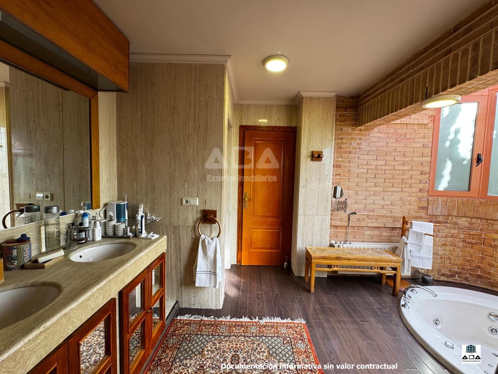 7 slaapkamer Villa te koop in Villafranqueza met zwembad garage - € 1.300.000 (Ref: 9945812)