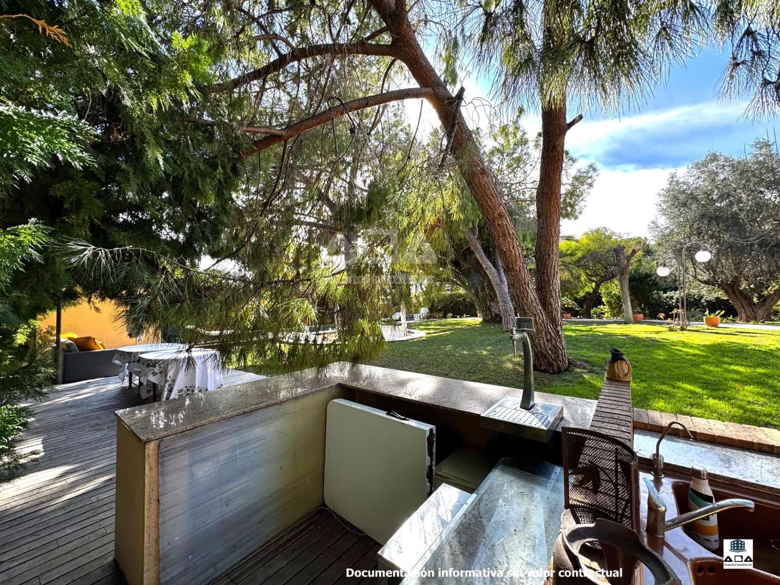 7 slaapkamer Villa te koop in Villafranqueza met zwembad garage - € 1.300.000 (Ref: 9945812)