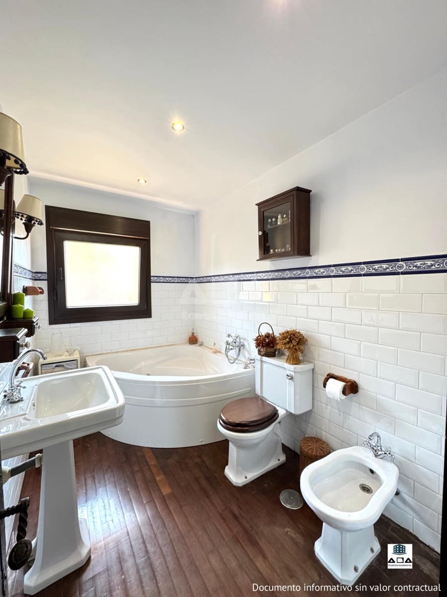 5 soverom Villa til salgs i Gijon med svømmebasseng garasje - € 950 000 (Ref: 9945814)