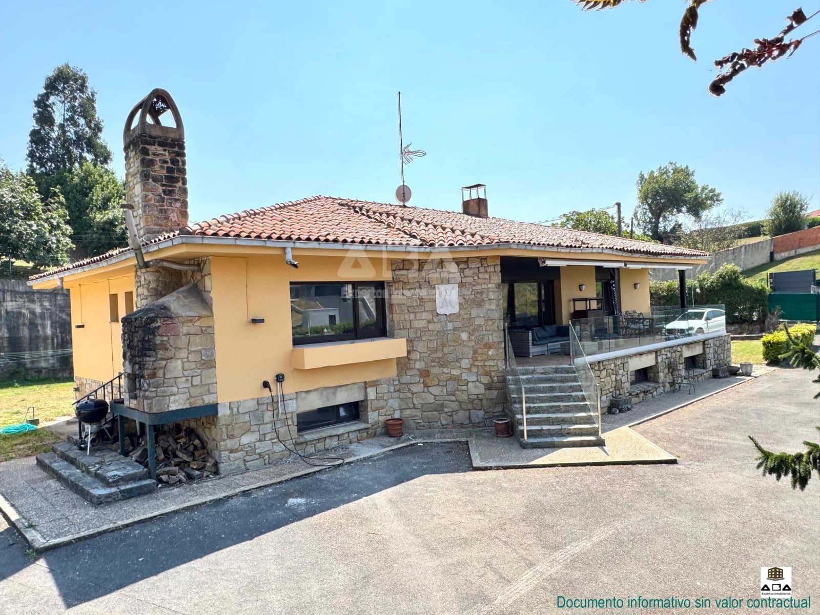 5 soverom Villa til salgs i Gijon med svømmebasseng garasje - € 950 000 (Ref: 9945814)