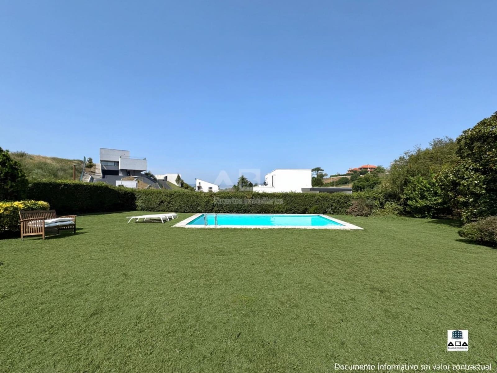 5 bedroom Villa for sale in Gijon with pool garage - € 950,000 (Ref: 9945814)