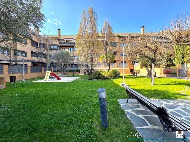 3 sovrum Lägenhet till salu i Las Rozas de Madrid med pool garage - 639 000 € (Ref: 9945815)