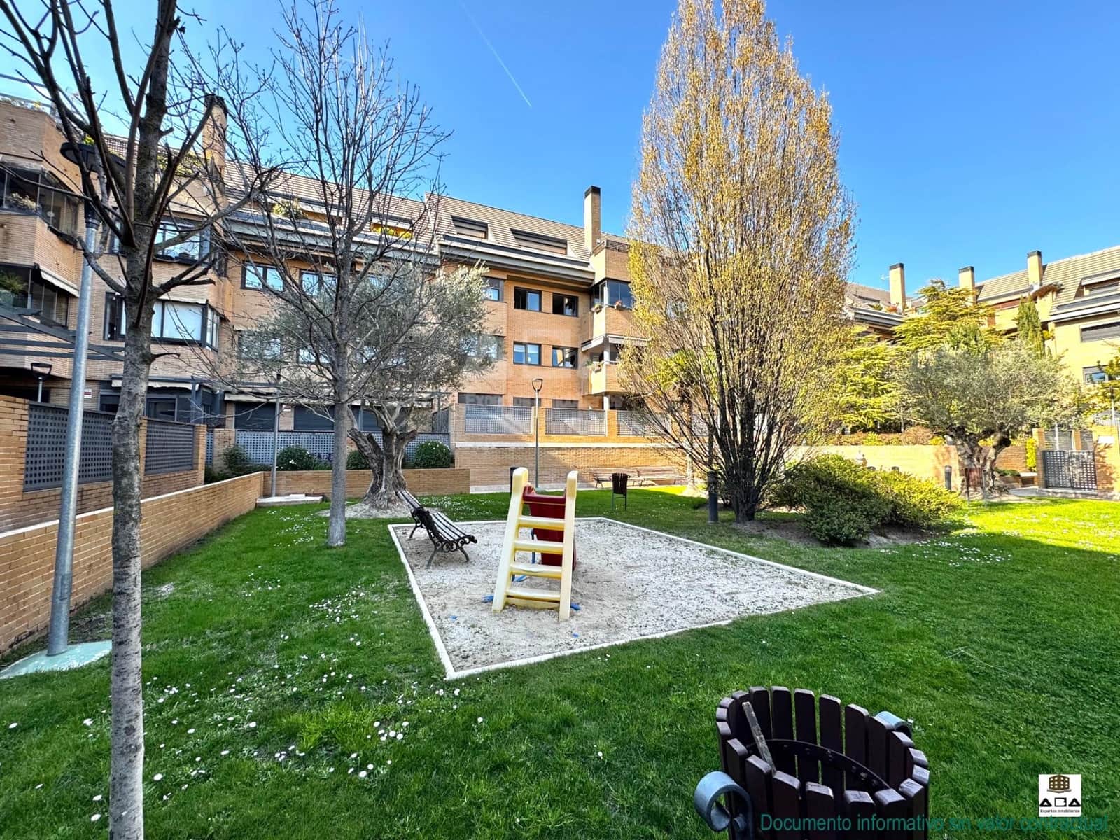 3 sovrum Lägenhet till salu i Las Rozas de Madrid med pool garage - 639 000 € (Ref: 9945815)