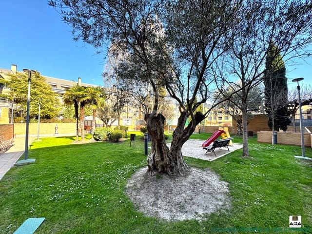 3 sovrum Lägenhet till salu i Las Rozas de Madrid med pool garage - 639 000 € (Ref: 9945815)