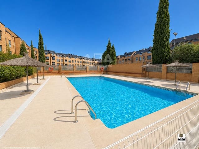 3 slaapkamer Flat te koop in Las Rozas de Madrid met zwembad garage - € 639.000 (Ref: 9945815)