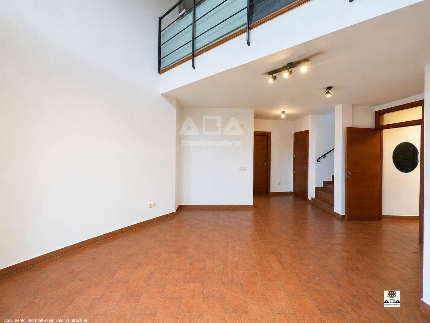 4 bedroom Villa for sale in Poyales del Hoyo with pool garage - € 287,000 (Ref: 9945816)