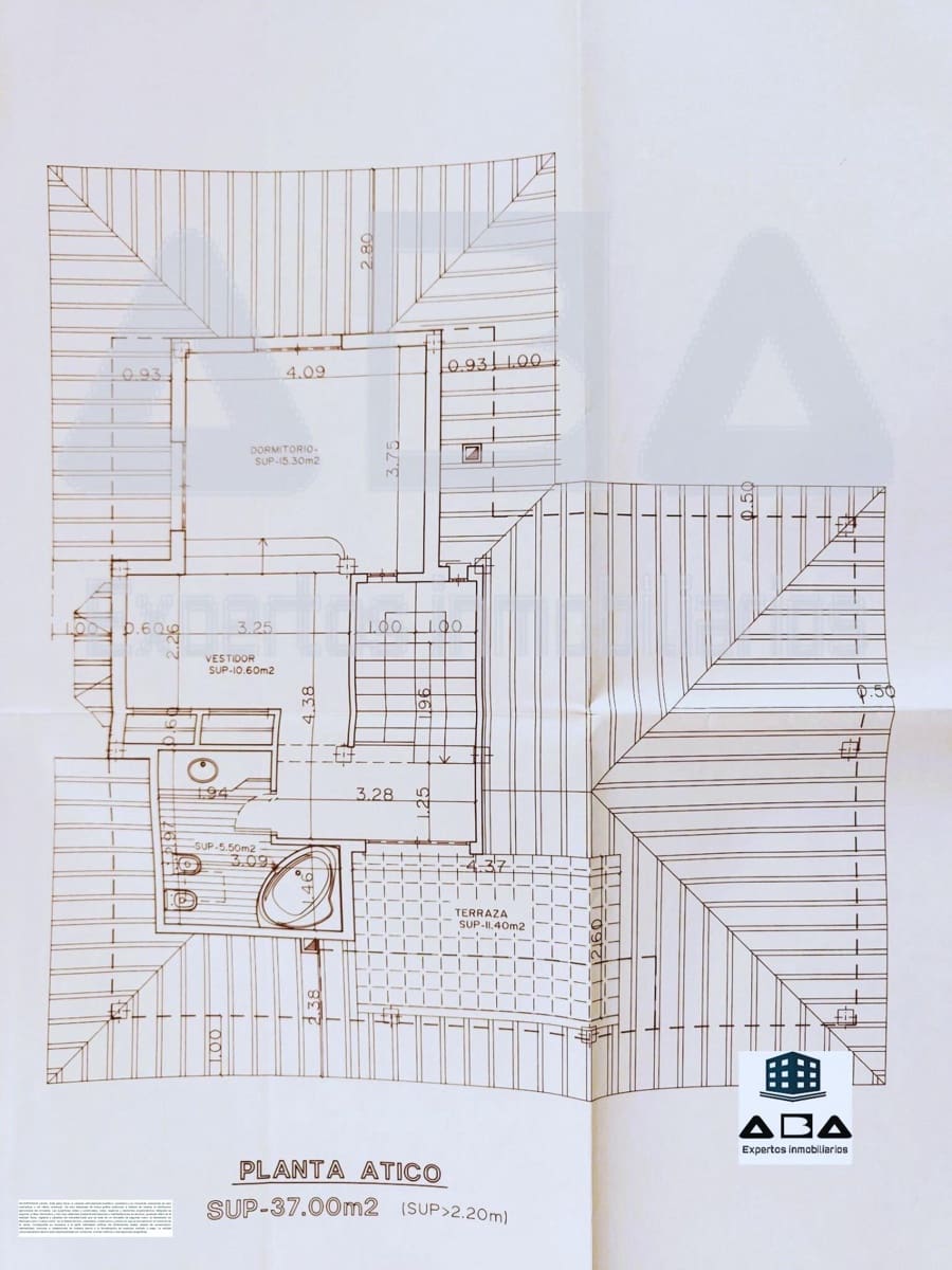 5 quarto Moradia para venda em Villanueva de la Canada com piscina garagem - 875 000 € (Ref: 9945817)