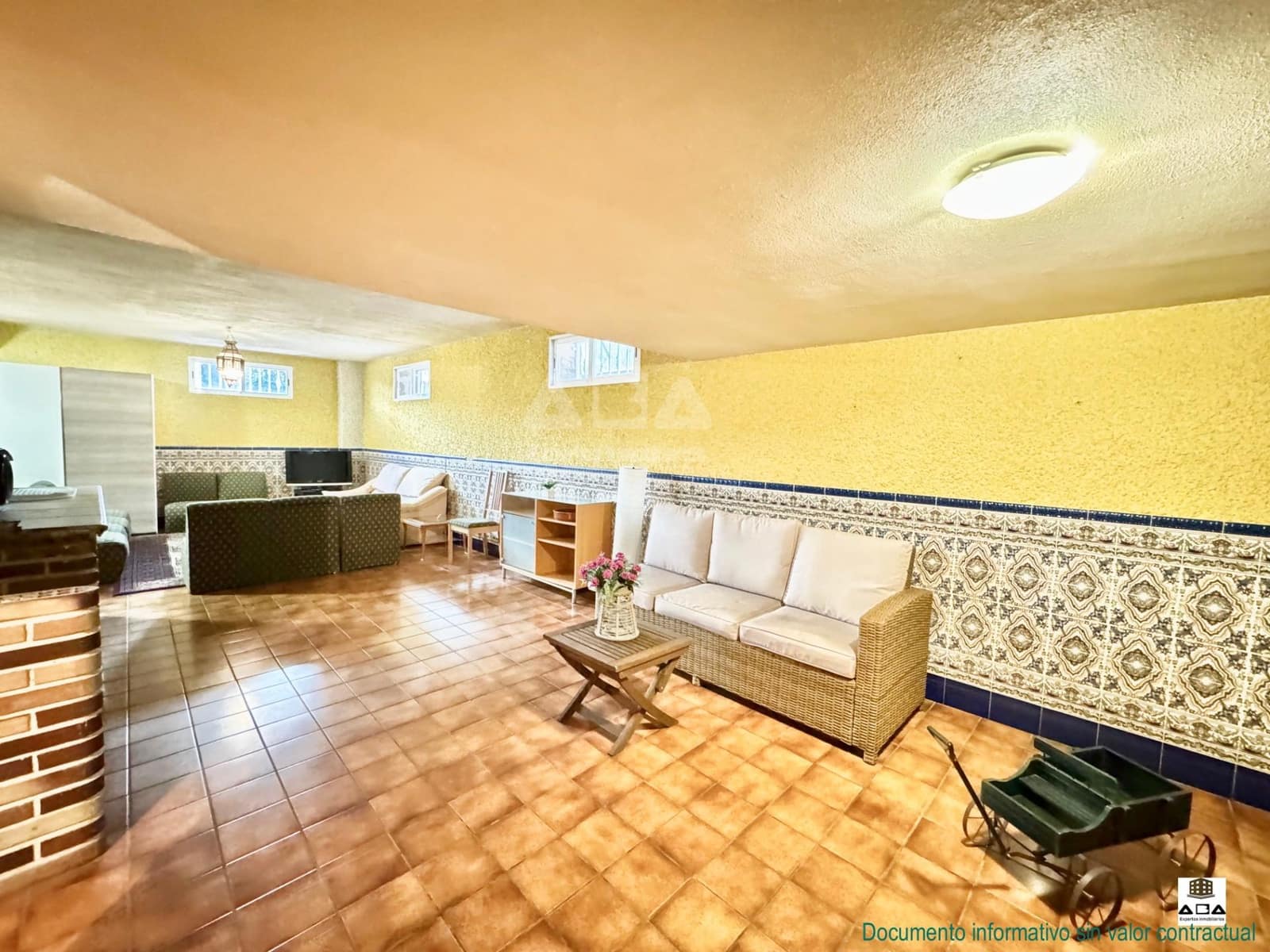 5 quarto Moradia para venda em Villanueva de la Canada com piscina garagem - 875 000 € (Ref: 9945817)