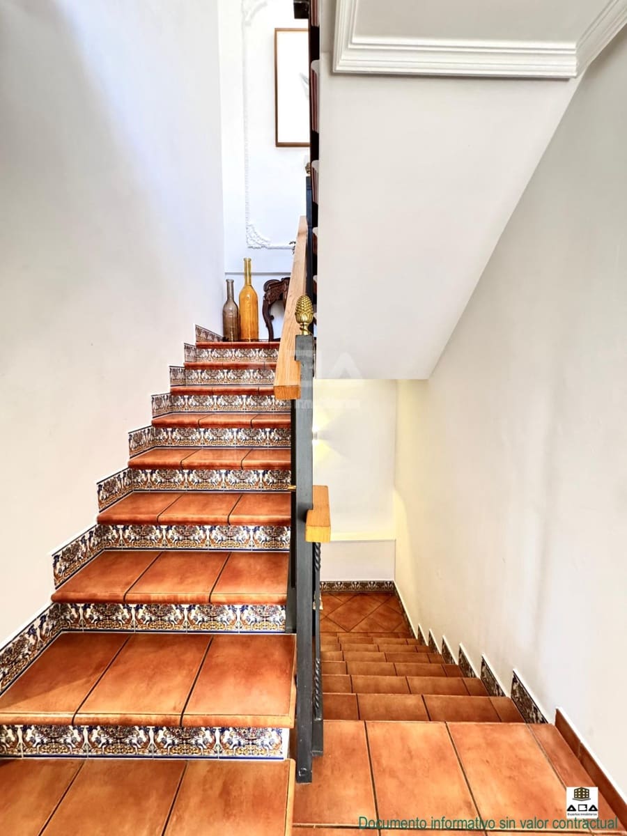 5 quarto Moradia para venda em Villanueva de la Canada com piscina garagem - 875 000 € (Ref: 9945817)