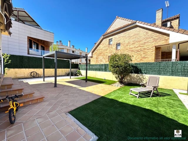 5 Zimmer Villa zu verkaufen in Villanueva de la Cañada mit Pool Garage - 875.000 € (Ref: 9945817)