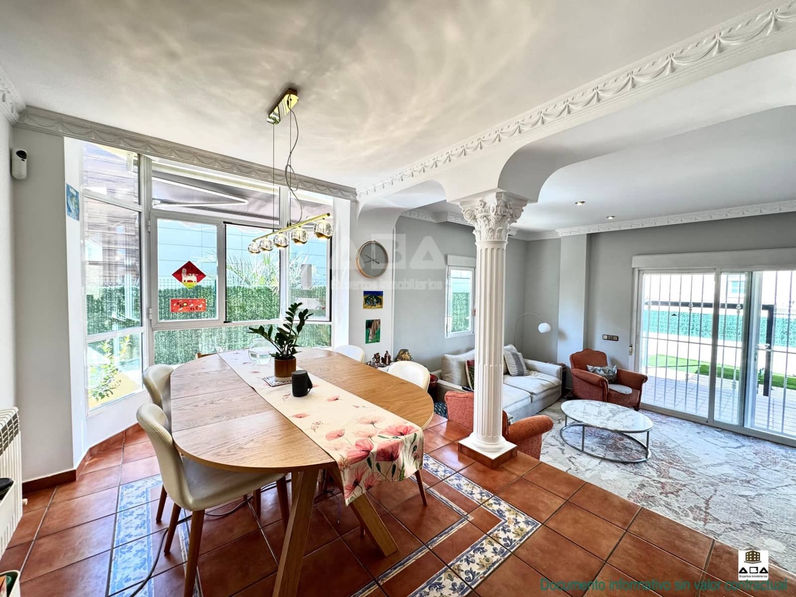 5 quarto Moradia para venda em Villanueva de la Canada com piscina garagem - 875 000 € (Ref: 9945817)