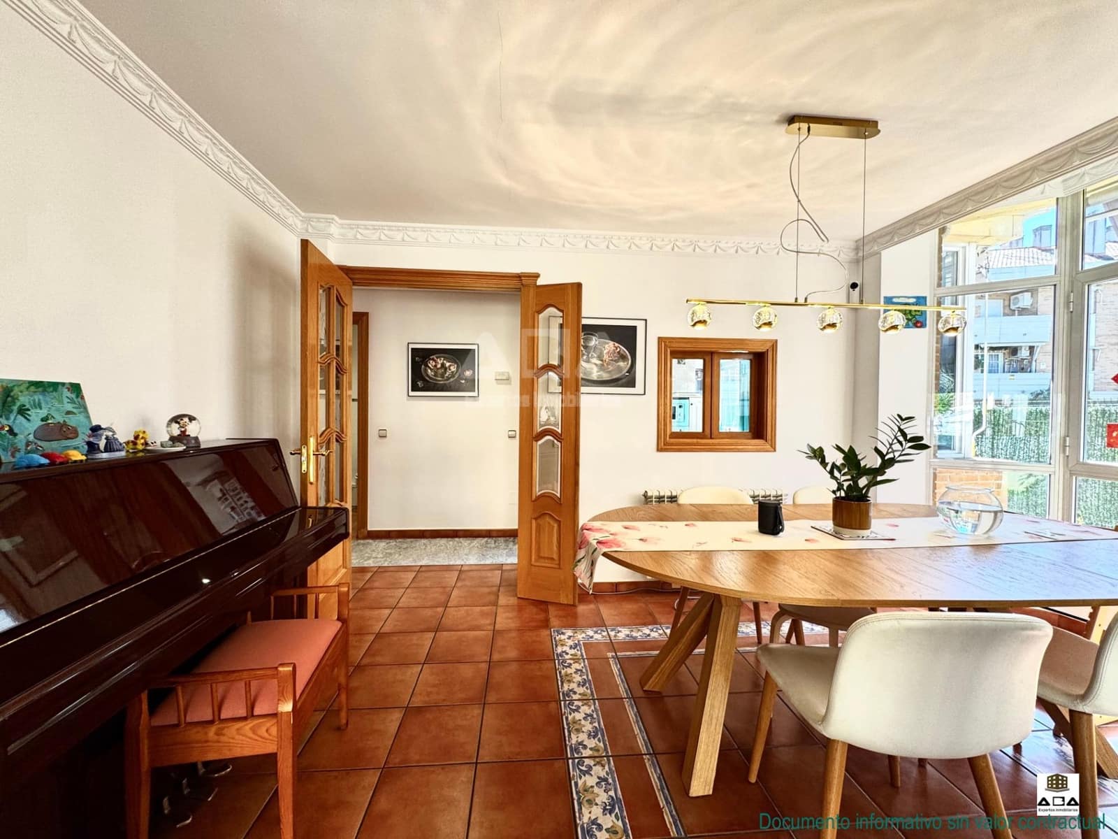 5 quarto Moradia para venda em Villanueva de la Canada com piscina garagem - 875 000 € (Ref: 9945817)