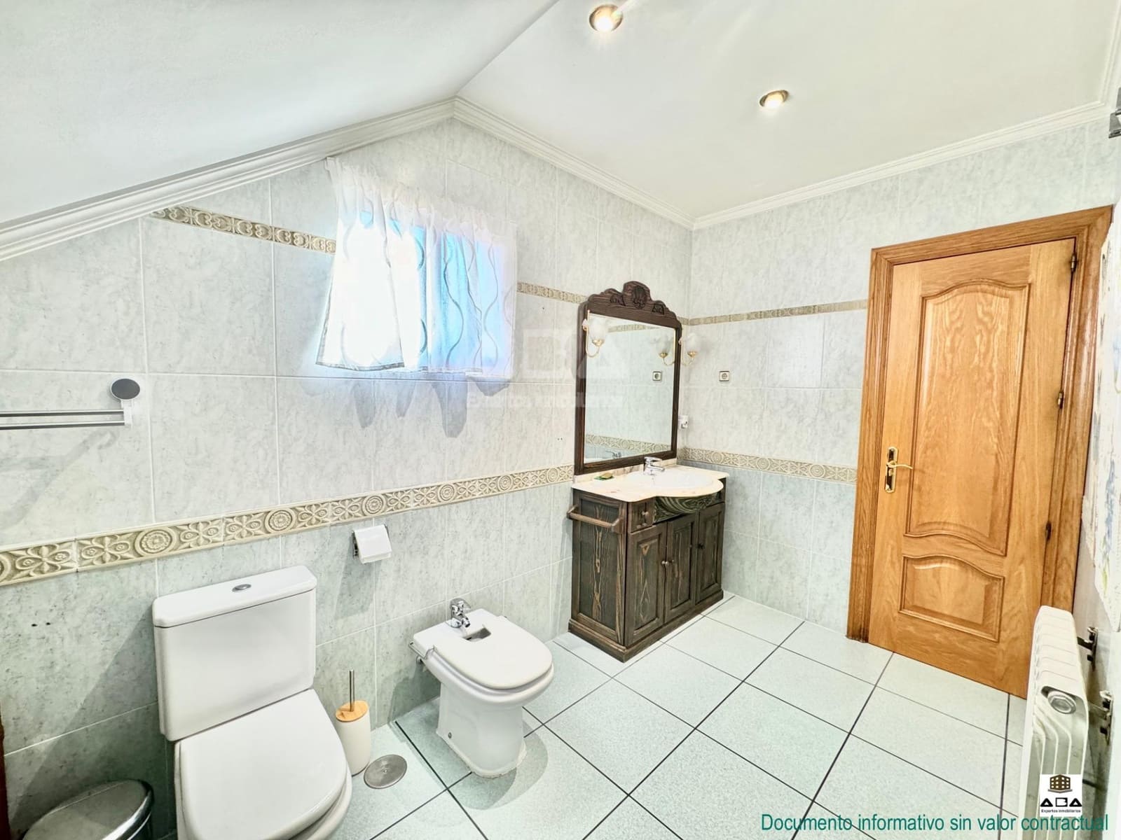 5 quarto Moradia para venda em Villanueva de la Canada com piscina garagem - 875 000 € (Ref: 9945817)