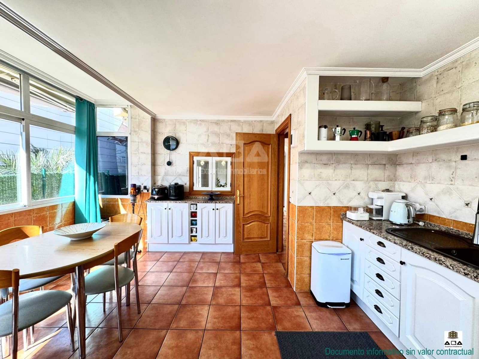 5 quarto Moradia para venda em Villanueva de la Canada com piscina garagem - 875 000 € (Ref: 9945817)