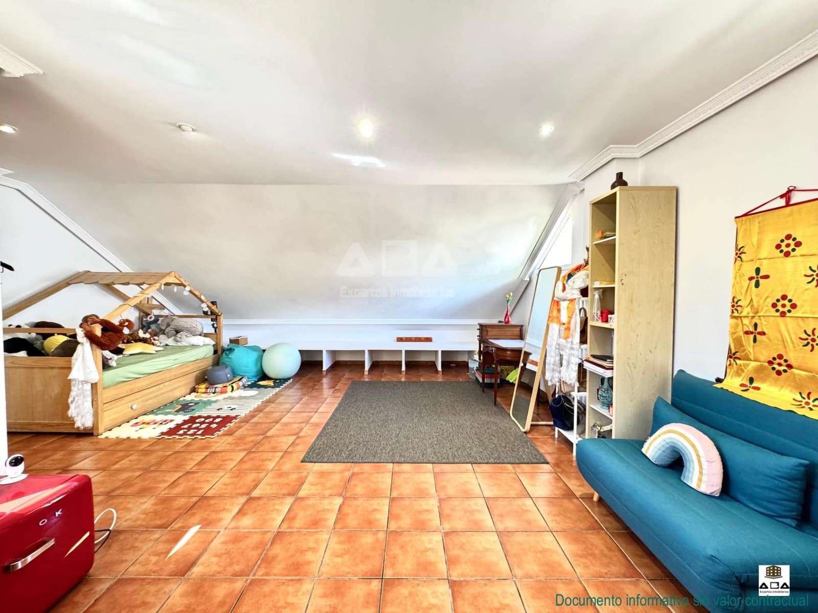 5 quarto Moradia para venda em Villanueva de la Canada com piscina garagem - 875 000 € (Ref: 9945817)