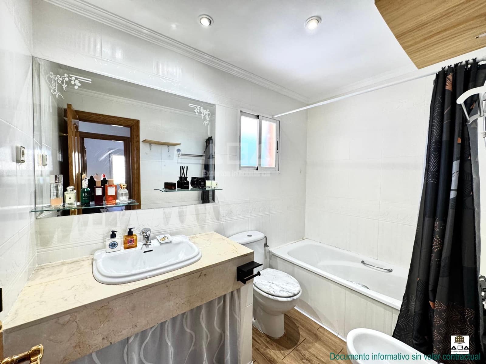 5 quarto Moradia para venda em Villanueva de la Canada com piscina garagem - 875 000 € (Ref: 9945817)