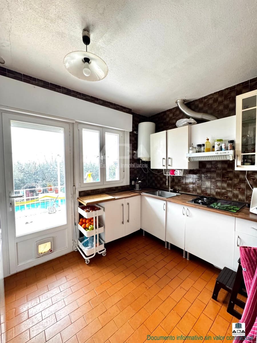 Chalet de 2 habitaciones en Valdemorillo en venta con piscina garaje - 425.000 € (Ref: 9945818)