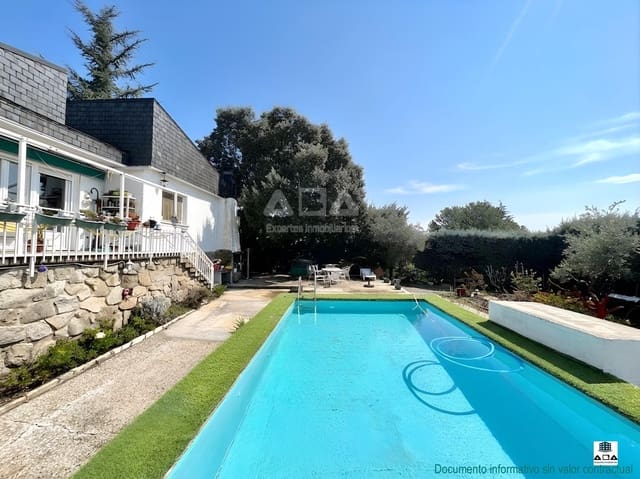 2 bedroom Villa for sale in Valdemorillo with pool garage - € 425,000 (Ref: 9945818)