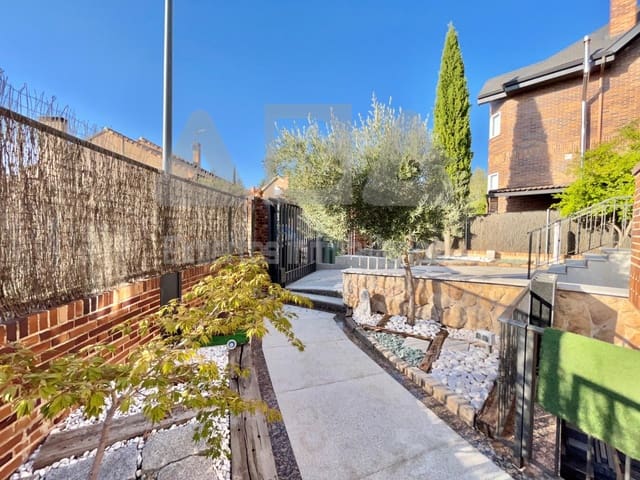 3 soveværelse Villa til salg i Torrelodones med swimmingpool garage - € 1.100.000 (Ref: 9945821)