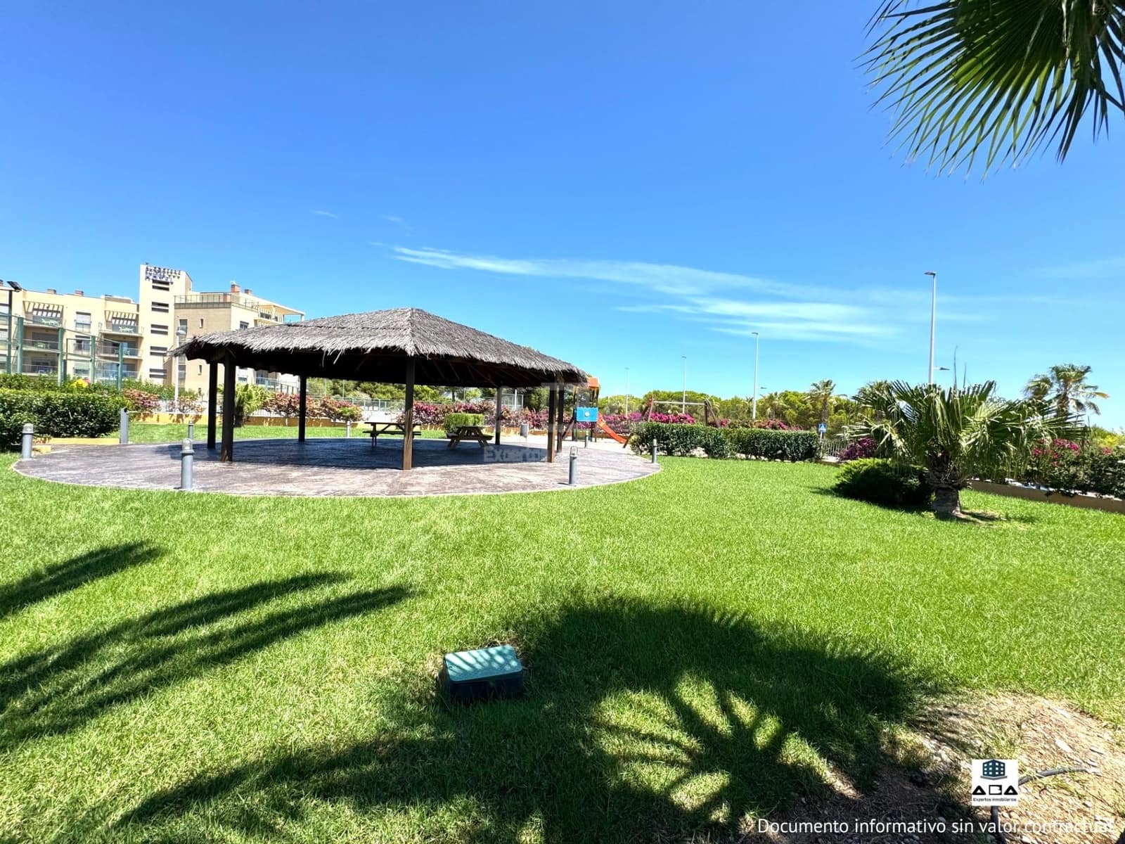 2 sovrum Strandlägenhet till salu i Alcossebre med pool - 299 000 € (Ref: 9945826)