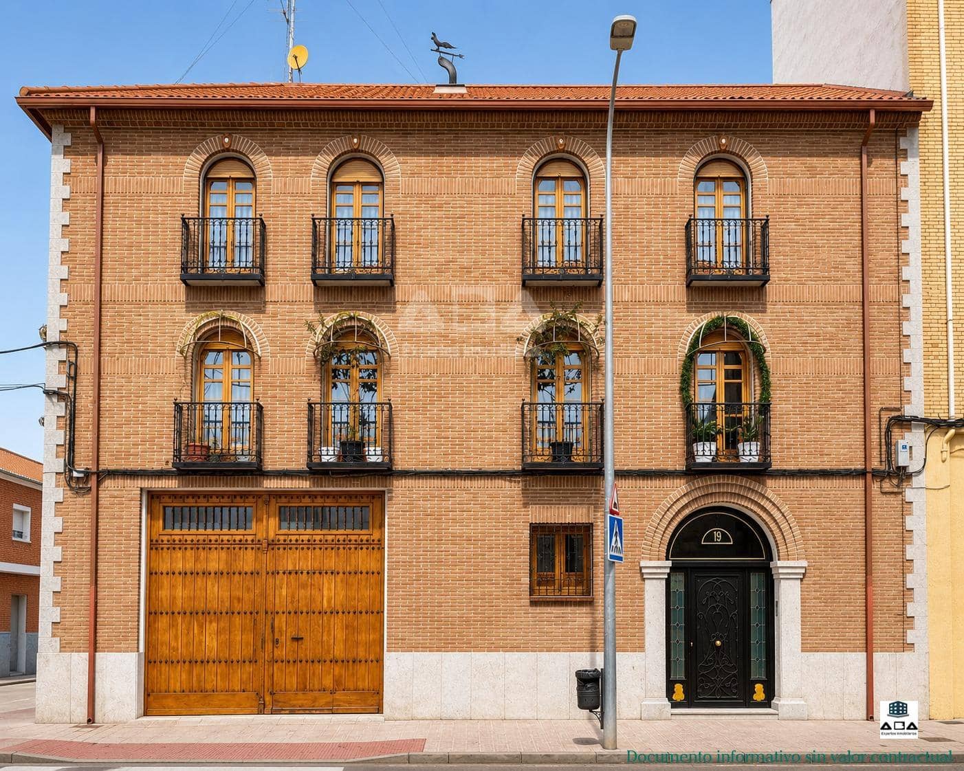 3 sovrum Hus till salu i Torrijos med garage - 515 000 € (Ref: 9945828)