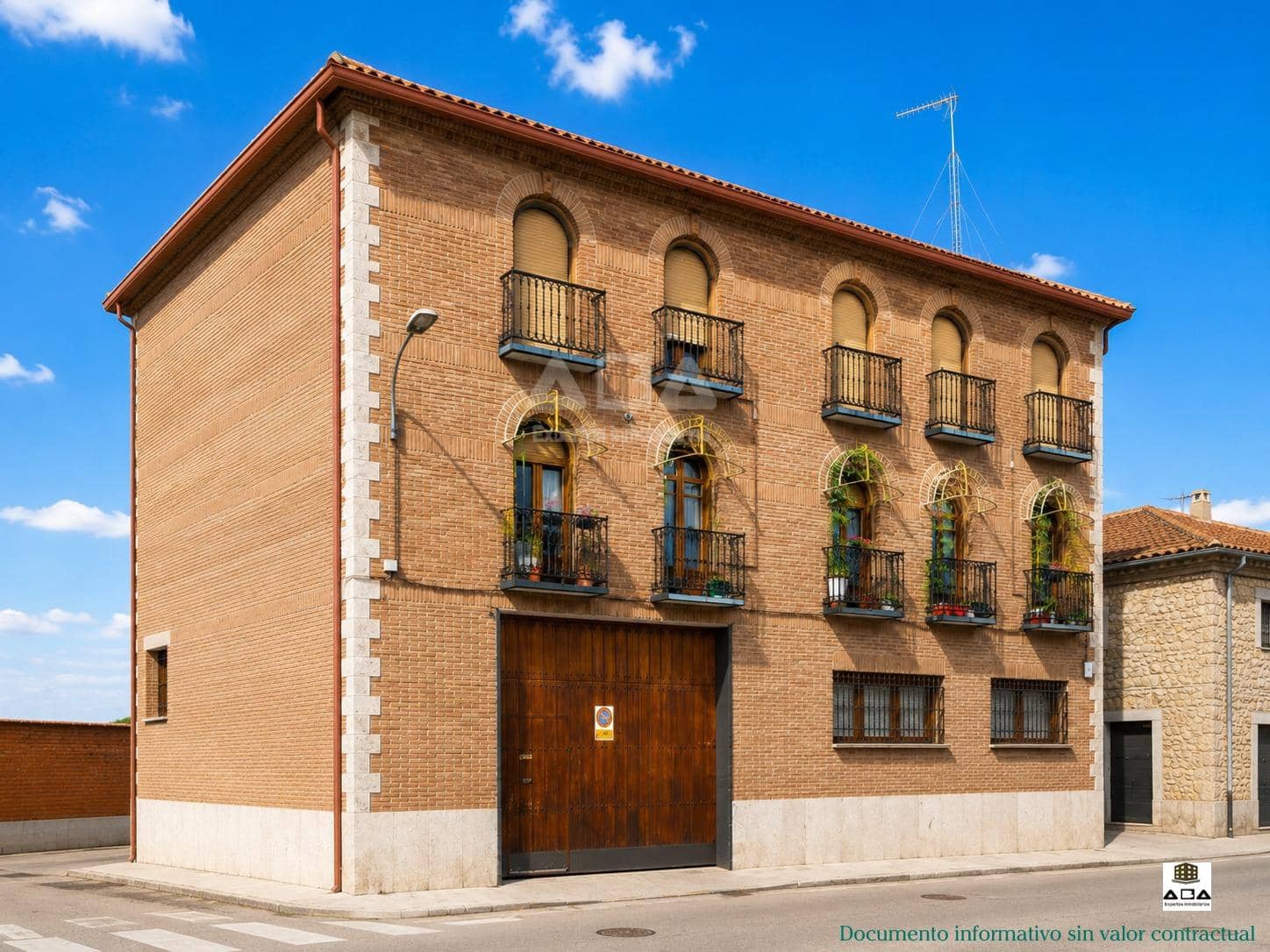 3 sovrum Hus till salu i Torrijos med garage - 515 000 € (Ref: 9945828)