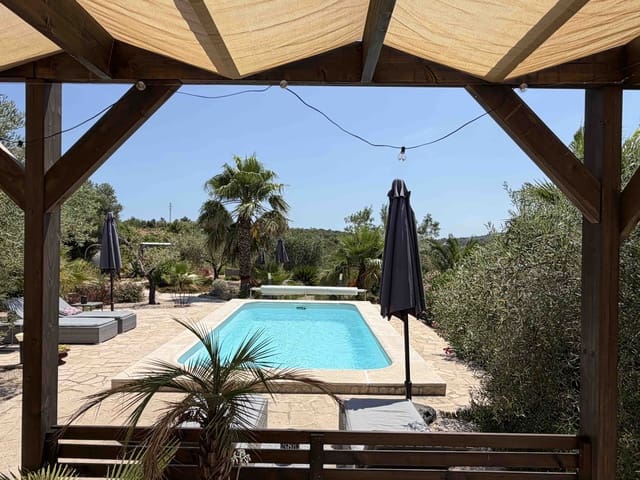 6 soveværelse Guesthouse/B & B til salg i Traiguera med swimmingpool garage - € 725.000 (Ref: 9944912)