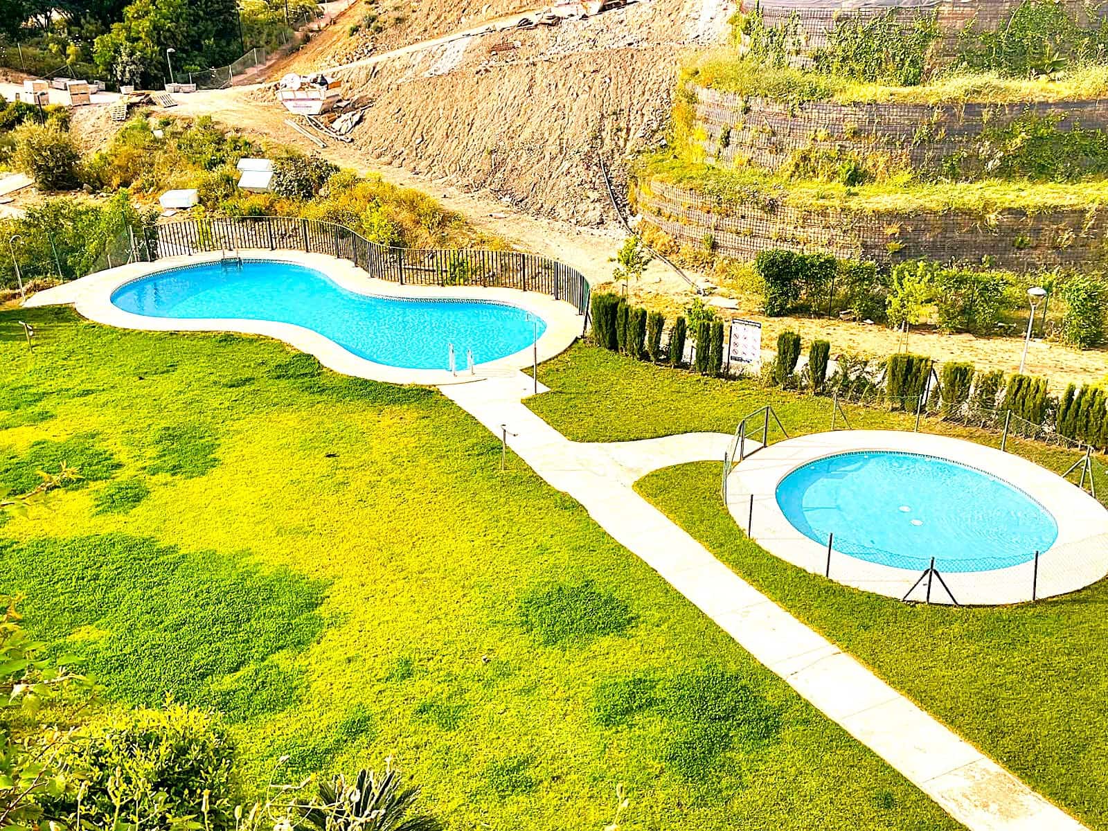 2 soveværelse Lejlighed til salg i Fuengirola med swimmingpool garage - € 420.000 (Ref: 9941140)