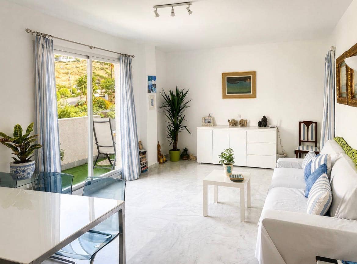 2 slaapkamer Appartement te koop in Riviera del Sol met zwembad garage - € 335.000 (Ref: 9941165)