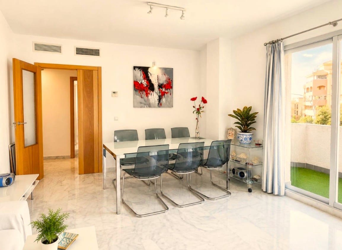 2 slaapkamer Appartement te koop in Riviera del Sol met zwembad garage - € 335.000 (Ref: 9941165)