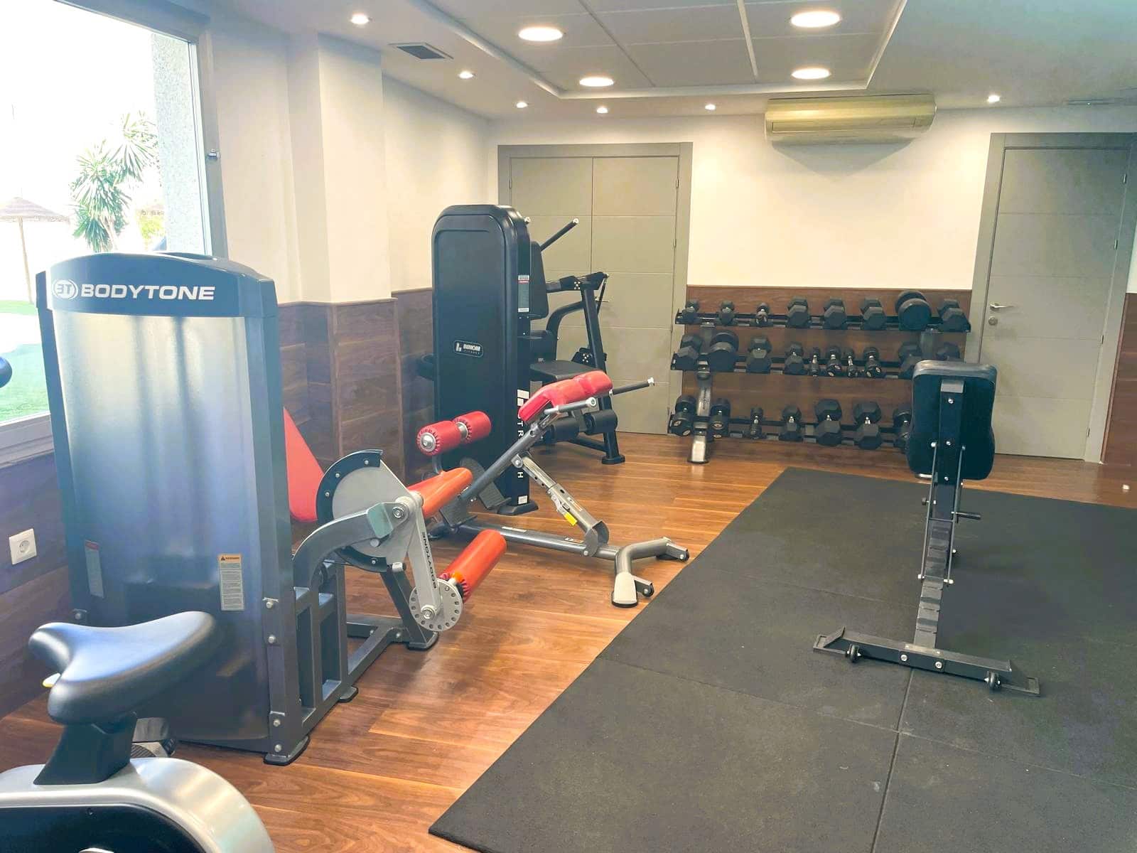 2 slaapkamer Appartement te koop in Riviera del Sol met zwembad garage - € 335.000 (Ref: 9941165)
