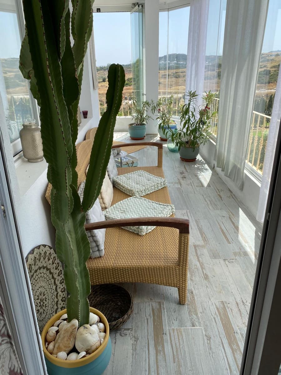 2 makuuhuone Kattohuoneisto myytävänä paikassa Estepona mukana uima-altaan - 450 000 € (Ref: 9993663)