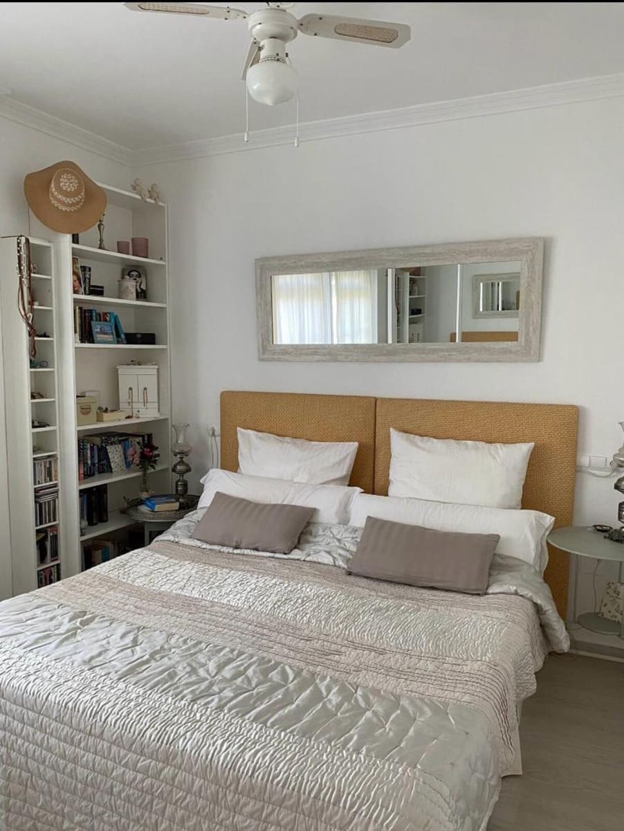 2 makuuhuone Kattohuoneisto myytävänä paikassa Estepona mukana uima-altaan - 450 000 € (Ref: 9993663)
