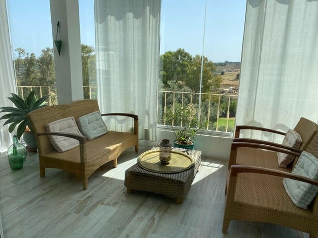 2 soveværelse Penthouse til salg i Estepona Golf, Estepona med swimmingpool - € 450.000 (Ref: 9993663)