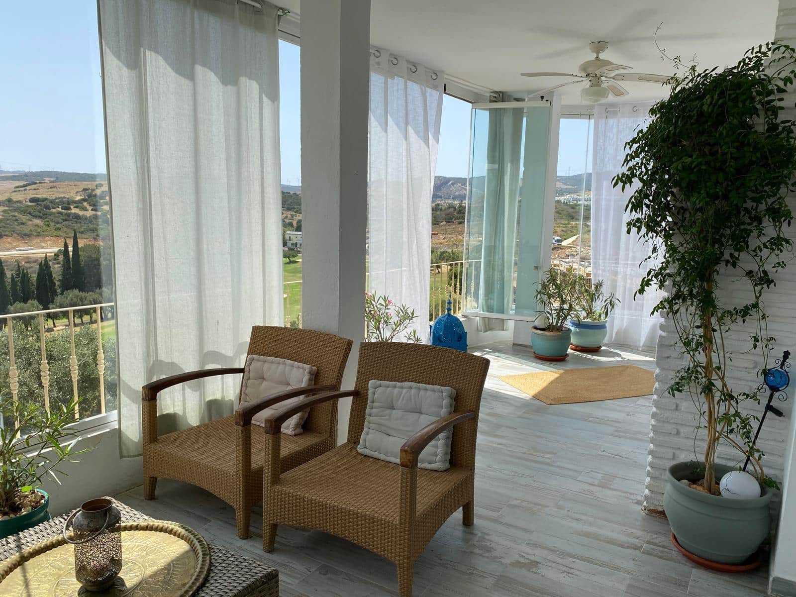2 makuuhuone Kattohuoneisto myytävänä paikassa Estepona mukana uima-altaan - 450 000 € (Ref: 9993663)