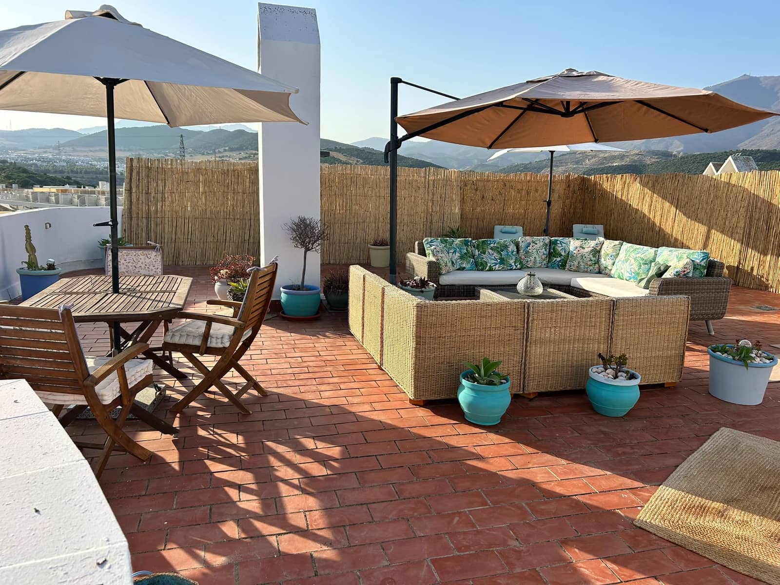 2 makuuhuone Kattohuoneisto myytävänä paikassa Estepona mukana uima-altaan - 450 000 € (Ref: 9993663)